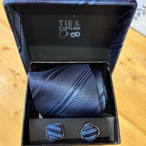 Blue Striped tie and cufflink matching set